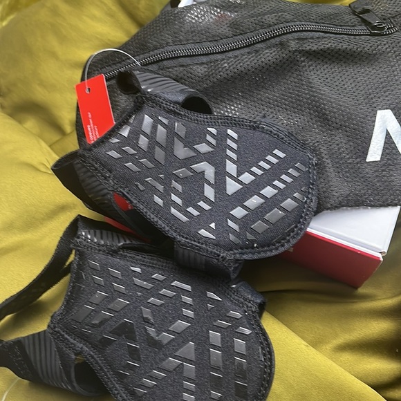 NB StudioSkin - Picture 2 of 2